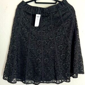 Chico’s LACE size 1 NWT black skirt